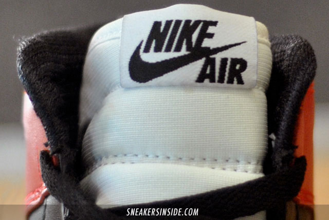 Air Jordan 1 Black Toe