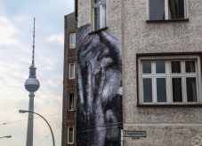JR - The Wrinkles of the city takes over berlin