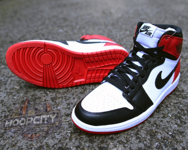 Air Jordan 1 Black Toe 2013