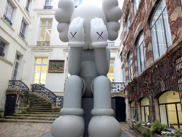 Galerie Perrotin - Kaws