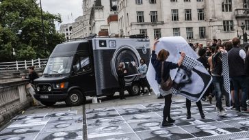 Camion Inside Out - JR Paris