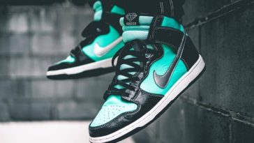 Nike SB Dunk High Tiffany Diamond Supply