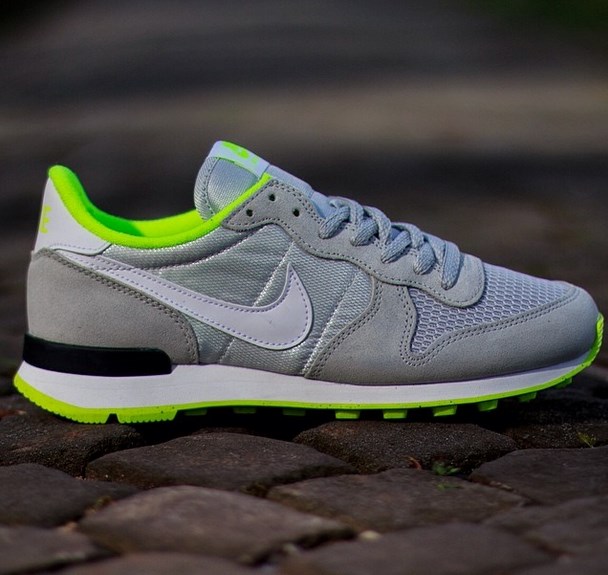 Nike Air Internationalist Wmns Light Ash Grey