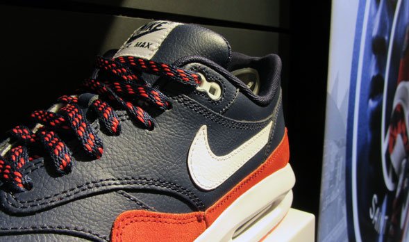 Details Air Max 1 PSG au Studio NikeiD Paris Details Air Max 1 PSG au Studio NikeiD Paris