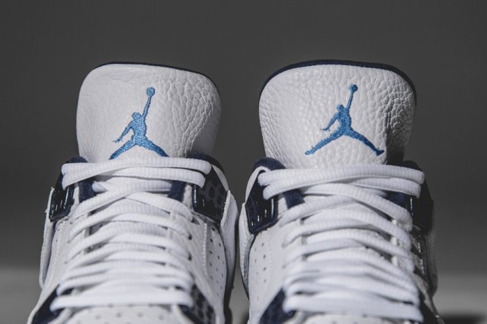 Air-jordan-4-Legend-Blue-Columbia-2015-930x619
