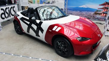 Mazda MX5 Asics Koi - Sneakerness Paris 2015