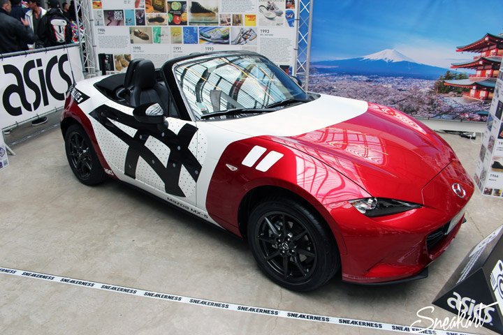 Mazda MX5 Asics Koi - Sneakerness Paris 2015