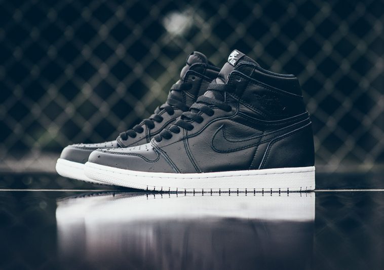 Air Jordan 1 High "Cyber Monday"