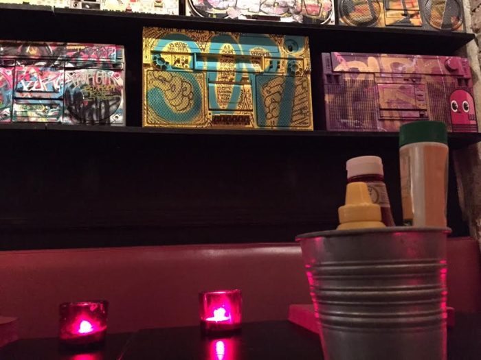 Deco B-Boyz Restaurant Burger