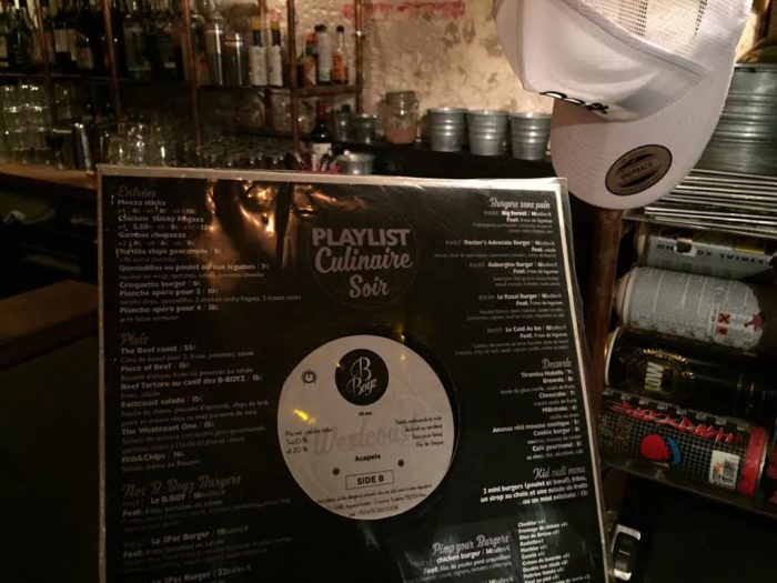 le Menu du restaurant écrit sur un Vinyl