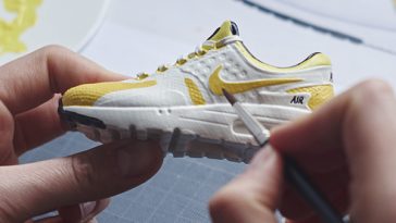 Miniature Nike Air Max Zero Yellow - Mini Sneakers Collectible