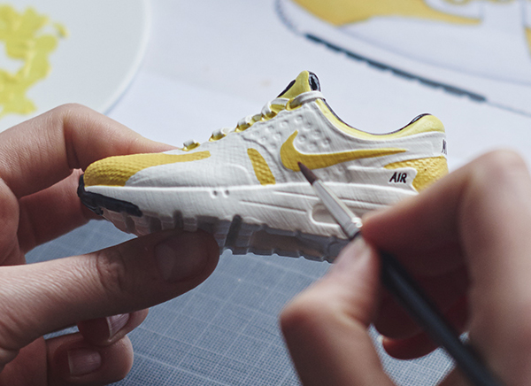 Miniature Nike Air Max Zero Yellow - Mini Sneakers Collectible
