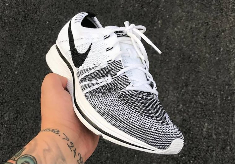 Nike Flyknit Racer Black White