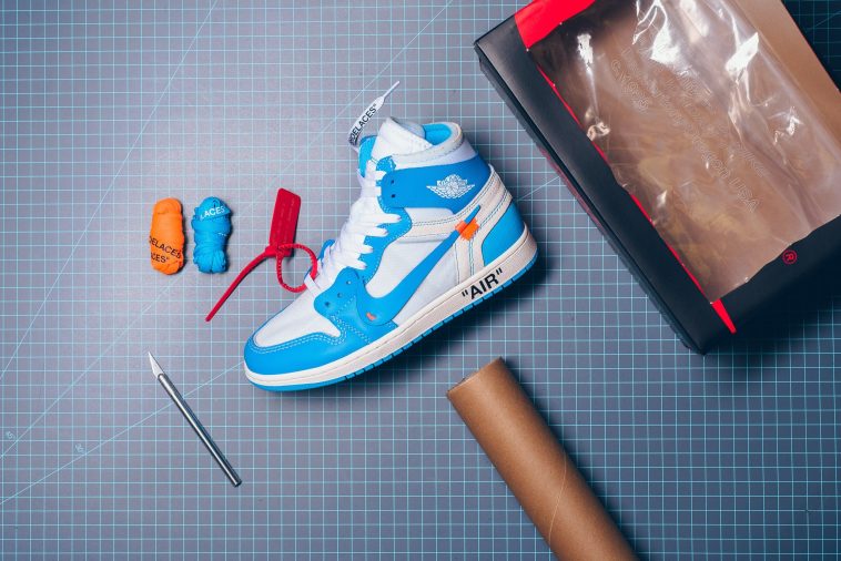 Air_jordan_1_x_Off_White_NRG_White_Dark_Powder_Blue_Cone_AQ0818-148_sneaker_politics_2048x2048