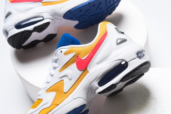 Sneakers-Nike-Air-Max2-Light-AO1741-700