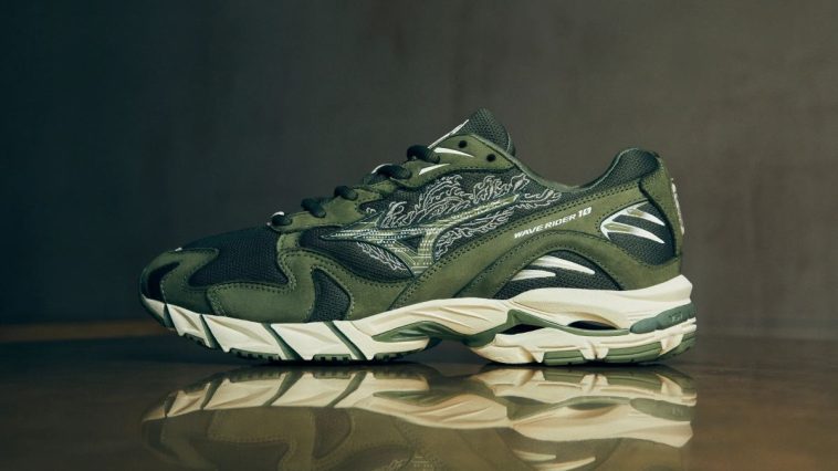 Maharishi x Mizuno Wave Rider 10 Fire Phoenix