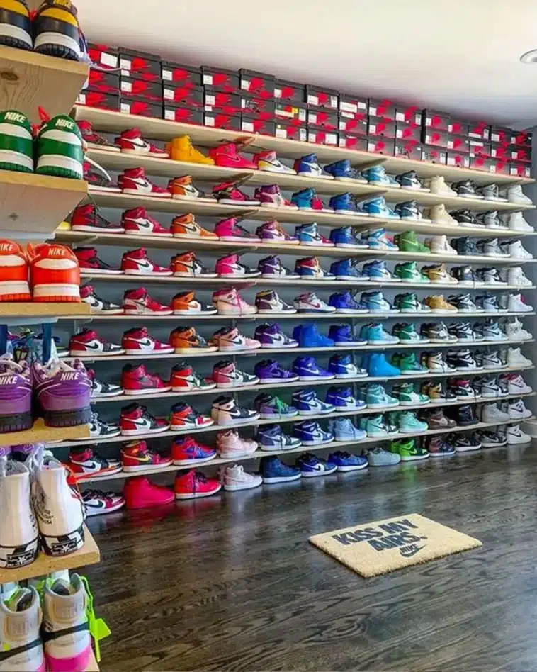étagère rangement sneakers